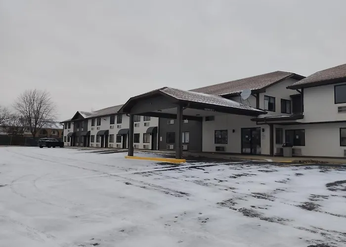Super 8 By Wyndham Hotel