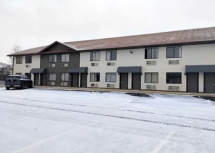 Hotel Super 8 By Wyndham Morris