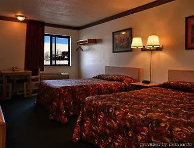 Super 8 By Wyndham Hotel *