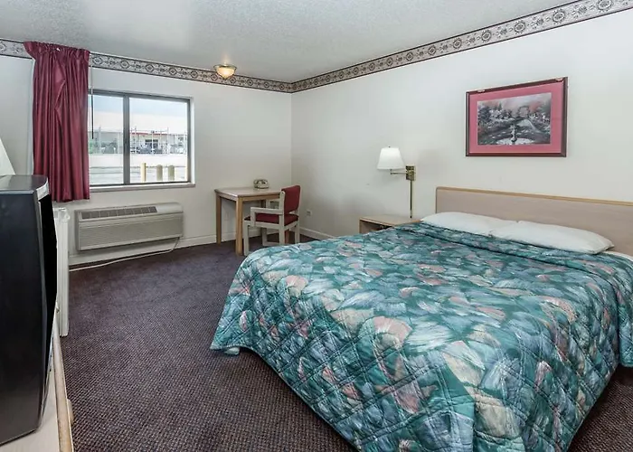 Super 8 By Wyndham Hotel Morris